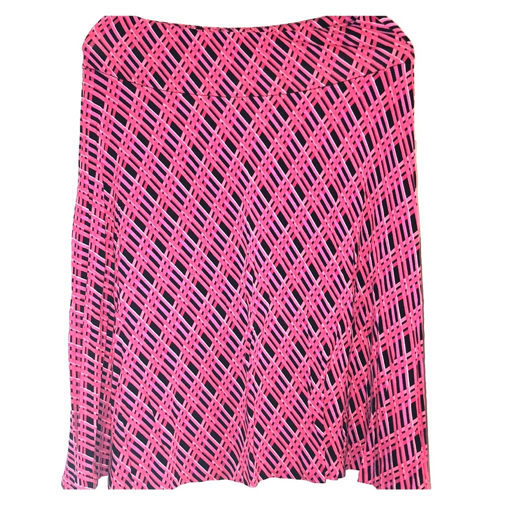 New York and Company small 95% rayon 5% spandex.